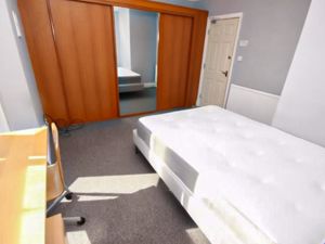 Photo 8- click for photo gallery